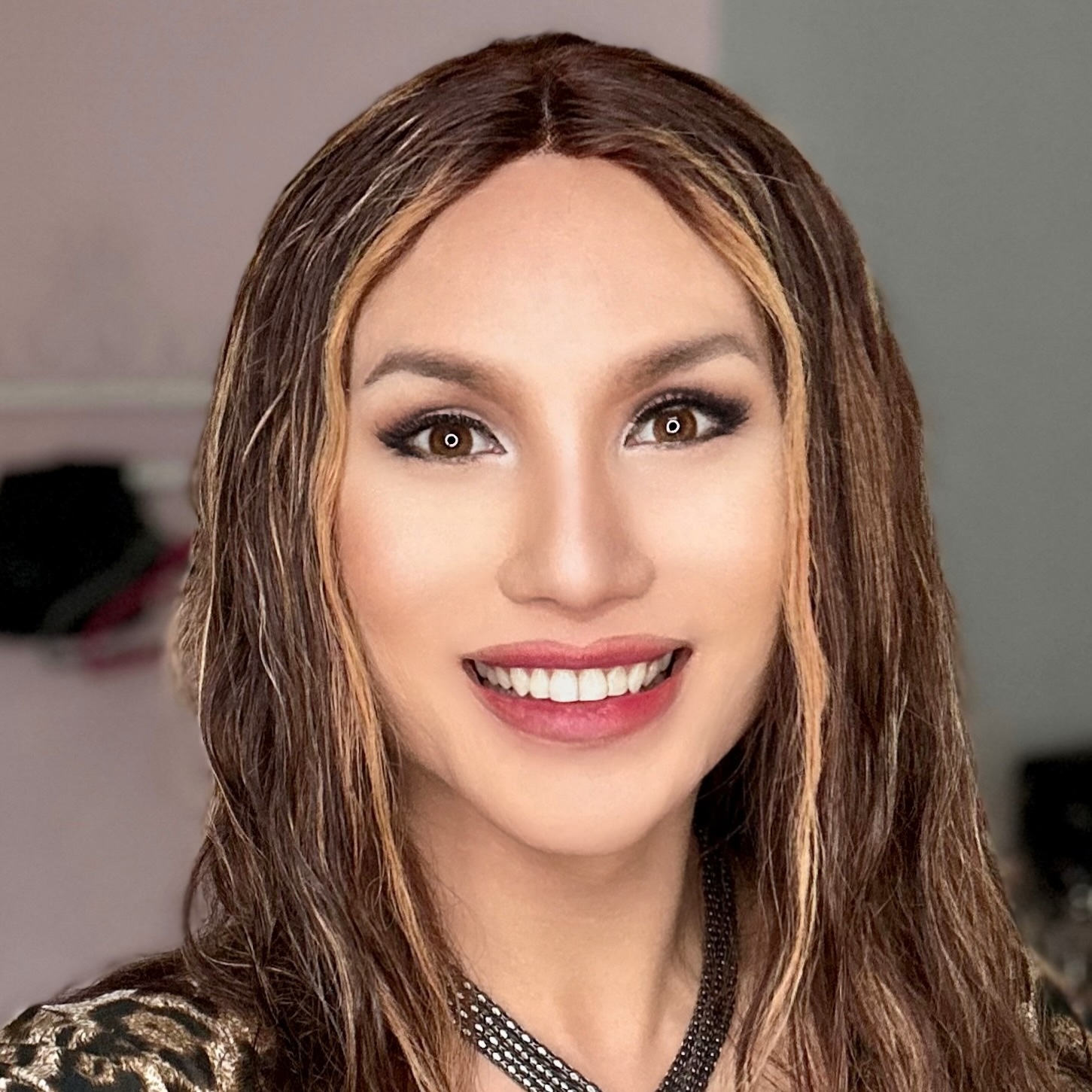 trans eye makeup lesson London crossdresser eye makeup lessons London